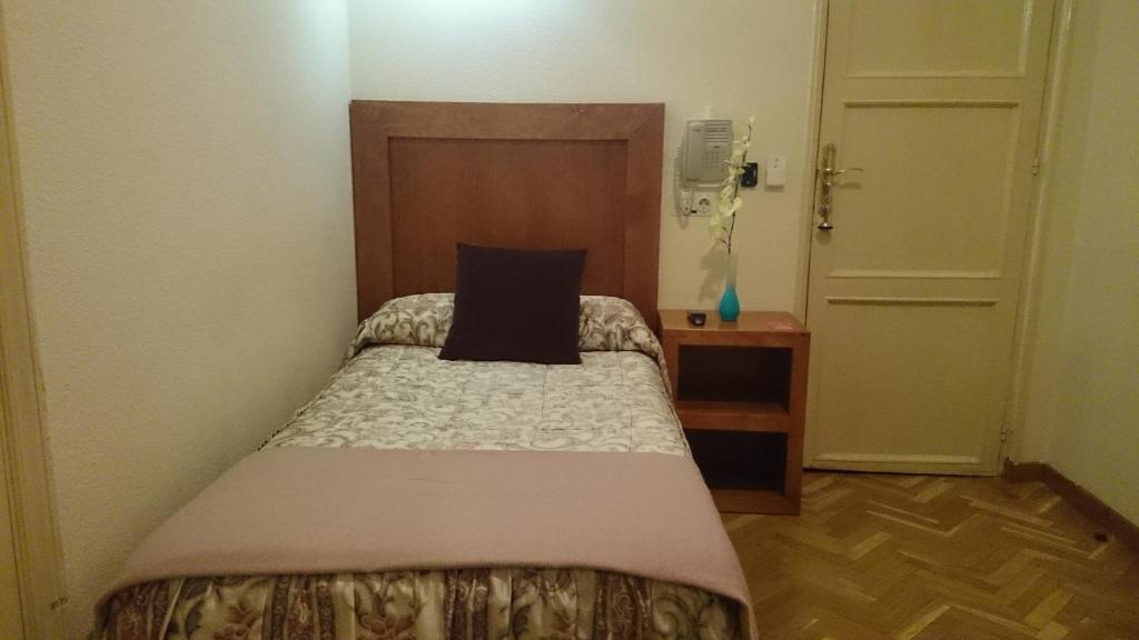 Hostal Greco Gran Via Madrid Rum bild