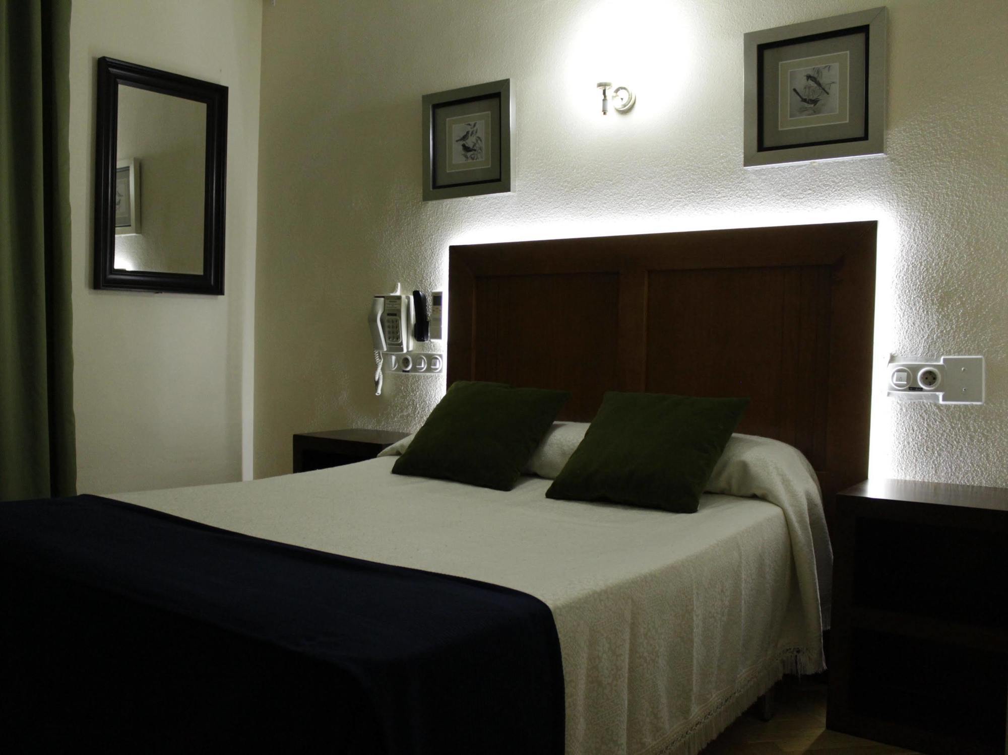 Hostal Greco Gran Via Madrid Exteriör bild