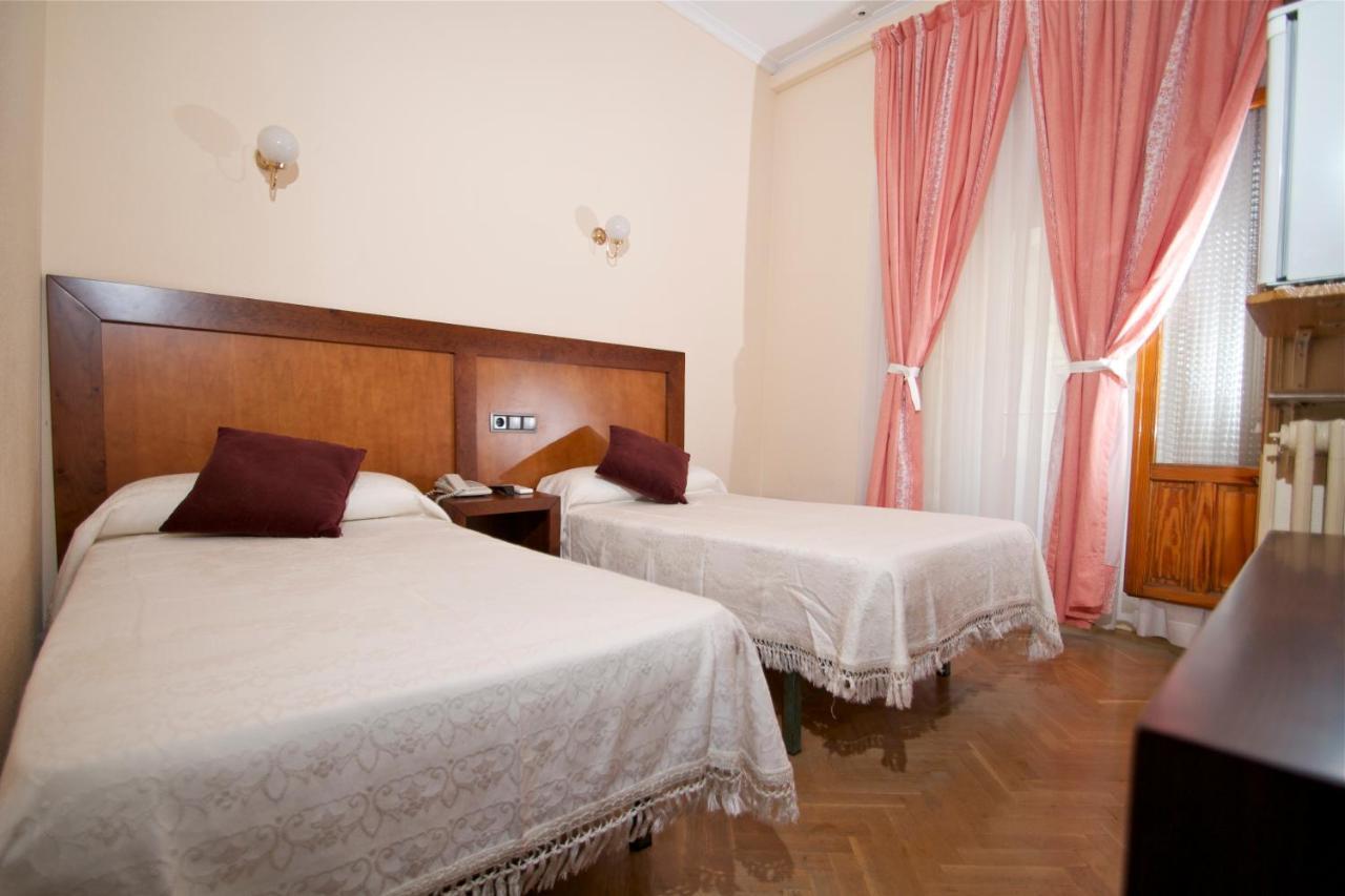 Hostal Greco Gran Via Madrid Exteriör bild